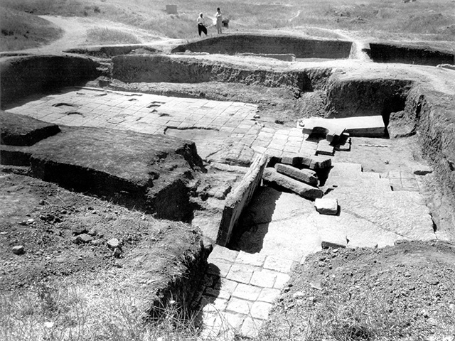 Nimrud Central Palace area trench